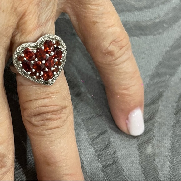 Silver 925 Accessories - Size 6 925 Silver Ring heart shape very good Condition
